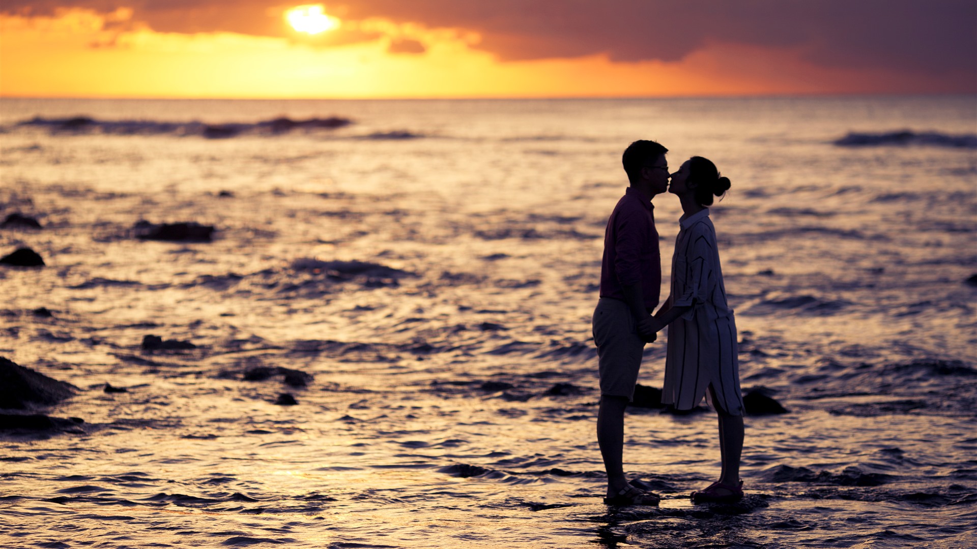 Romantic Love Couple at Beach Sunset Valentine Day Photo