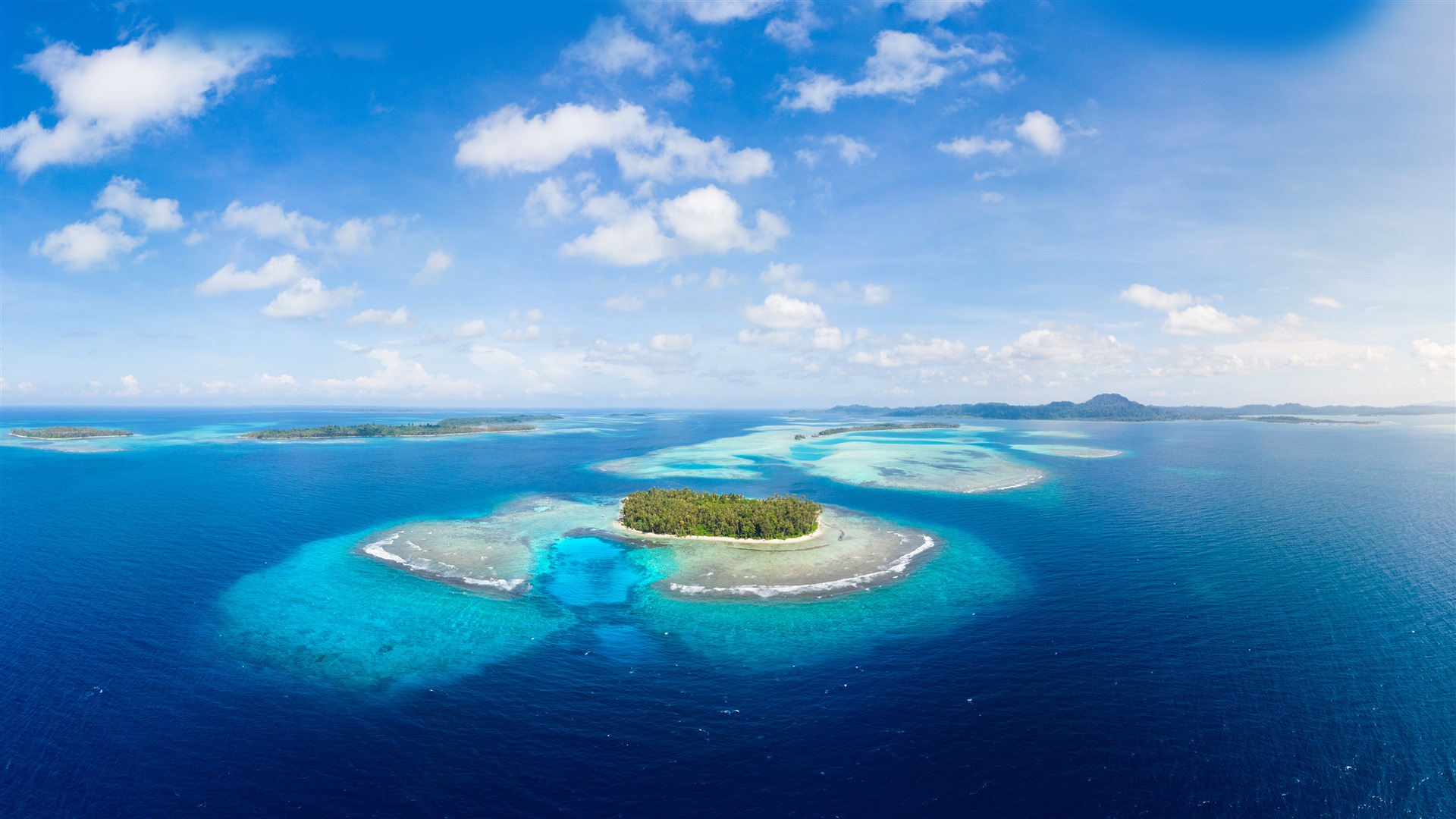 Ocean Banyak Islands Sumatra Indonesia 