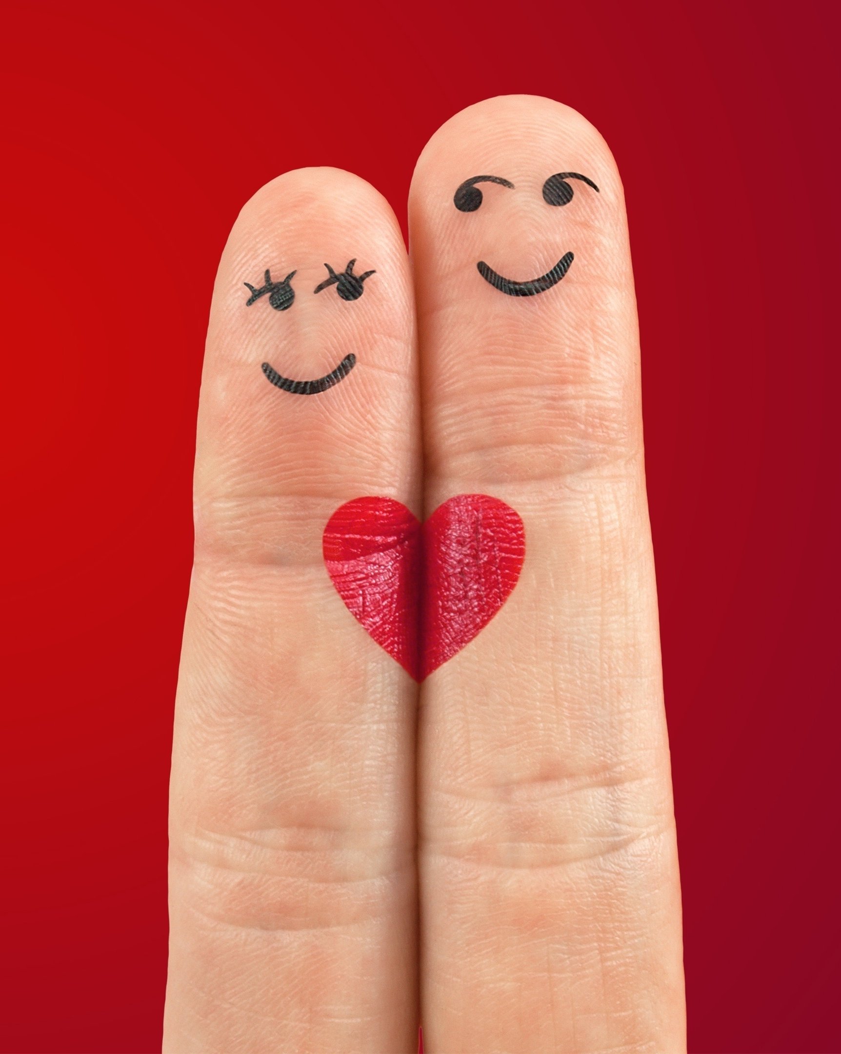 Love Fingers Valentines Days iPhone 13 Wallpaper