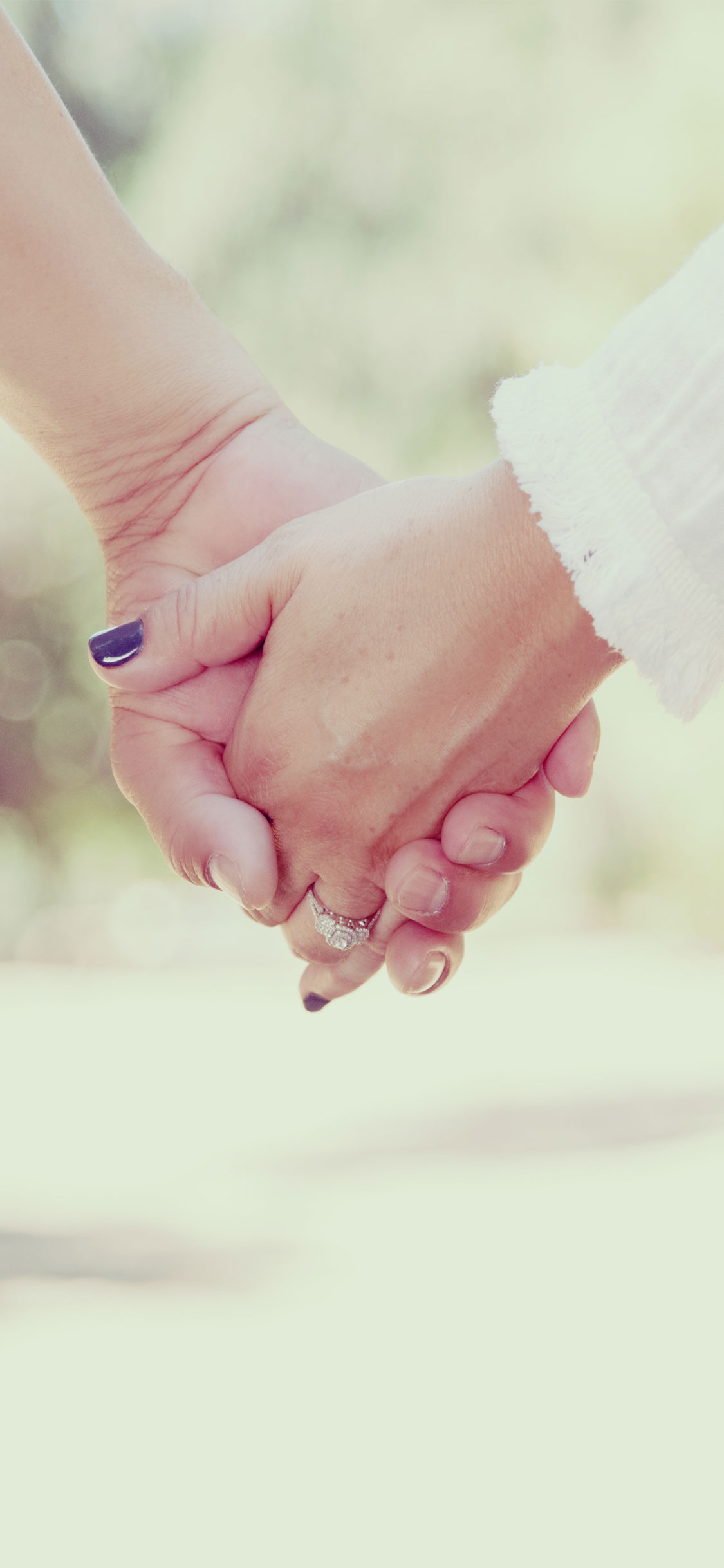 Cute Couple Holding Hands iPhone Wallpaper