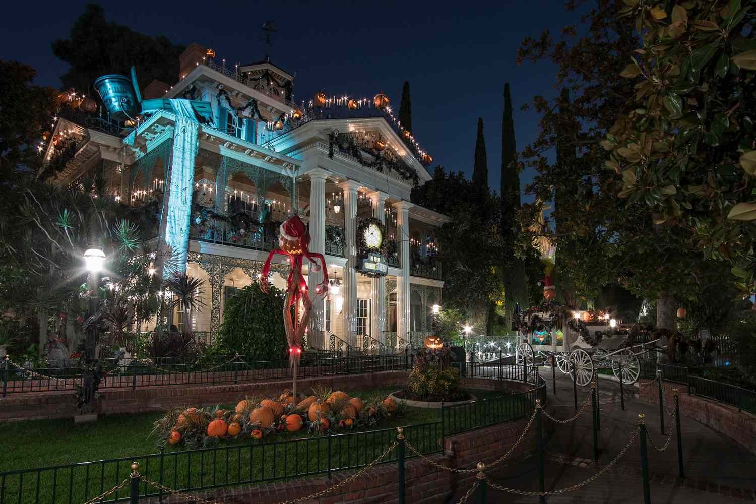 Haunted Mansion Holiday 