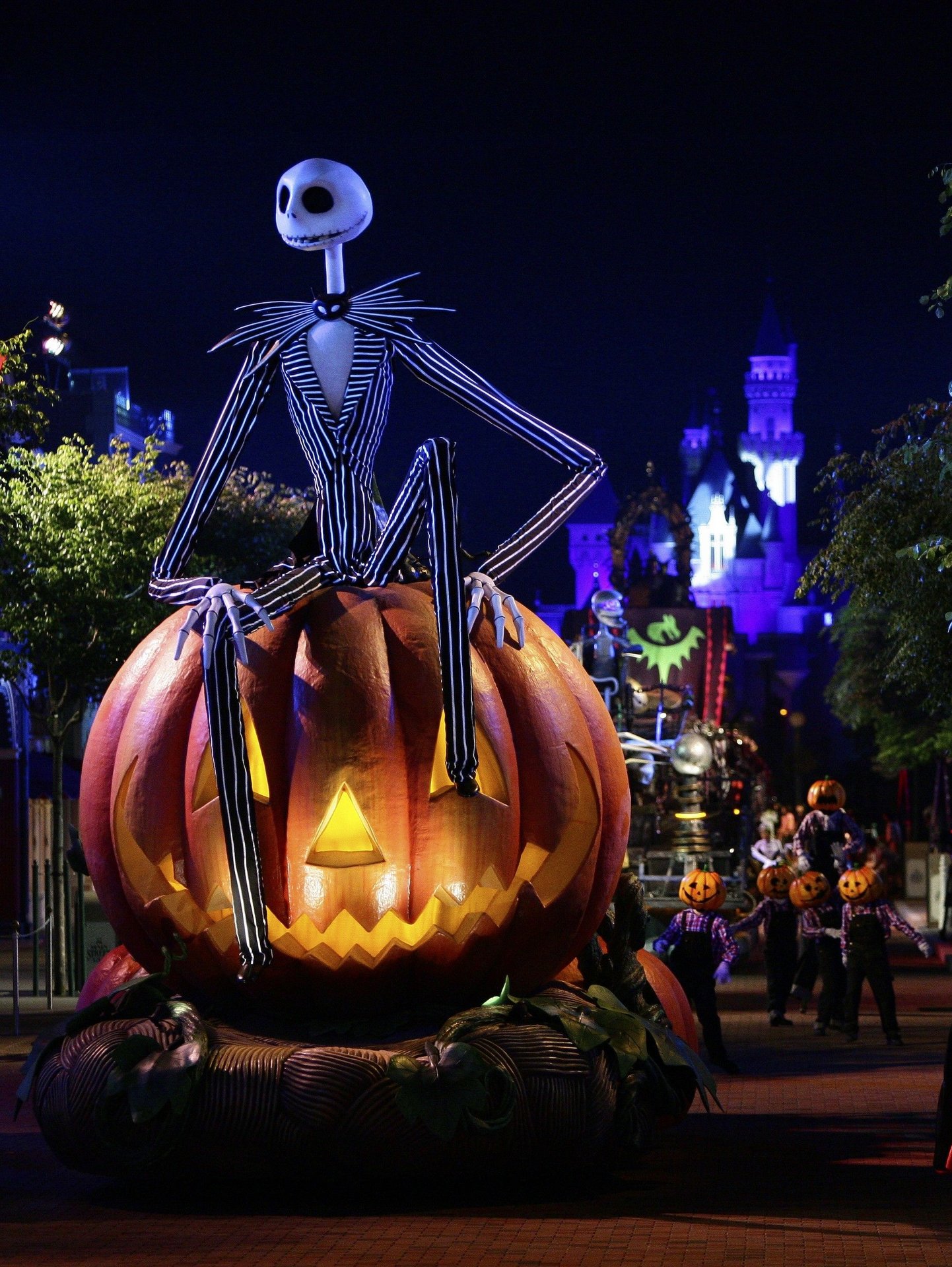 Disneyland Halloween iPhone Wallpaper  